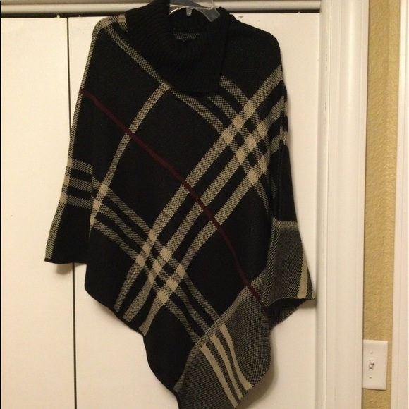 Stylish, Black Plaid Sweater Poncho/Cape/Shawl - Picture 1 of 6